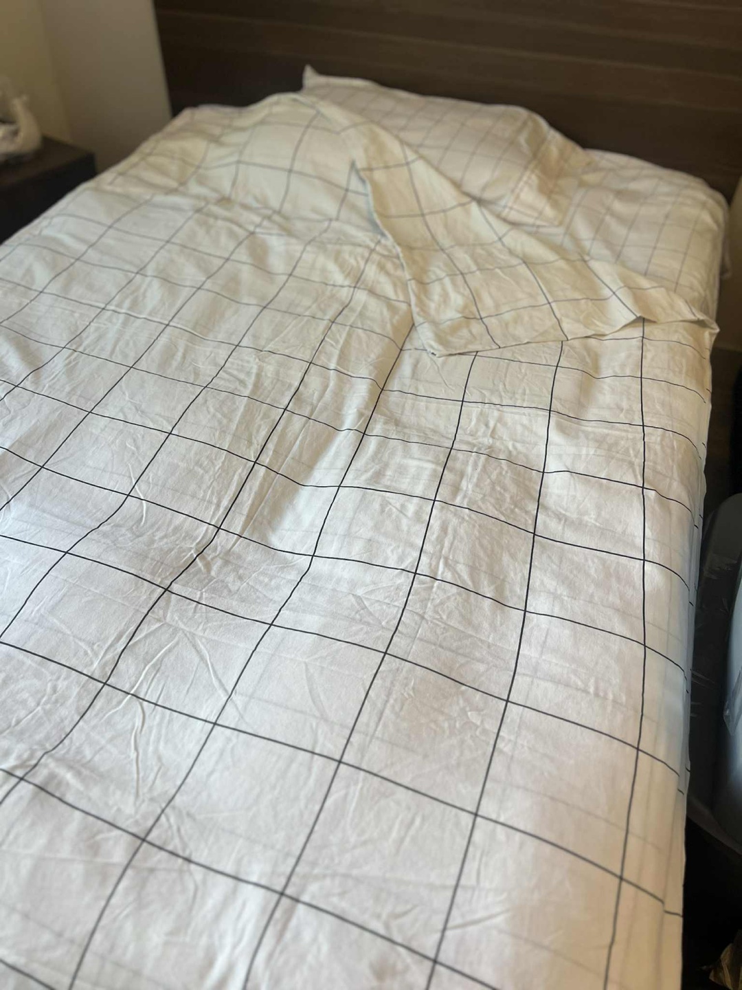 White Grid Pattern Bedding Set - photo 2