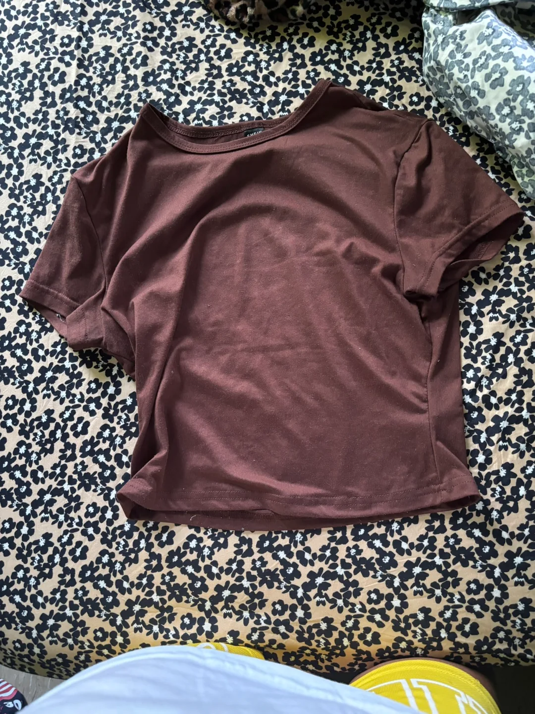 Crop tops- Gray, Black, Brown - Size M thumbnail