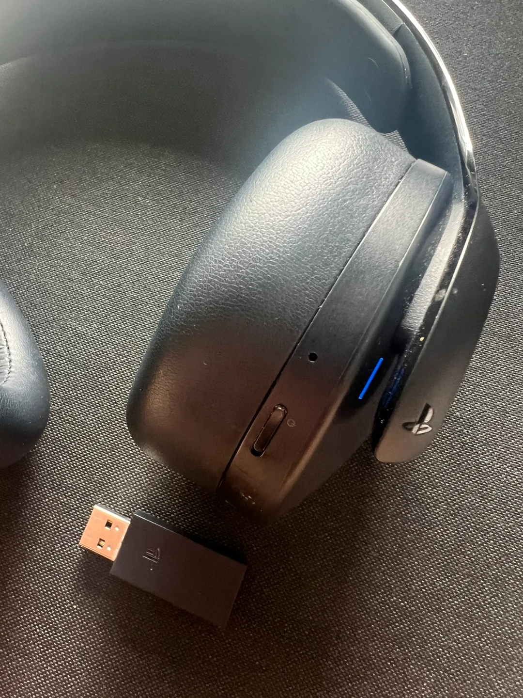 PlayStation Pulse Headset image indicator(4)