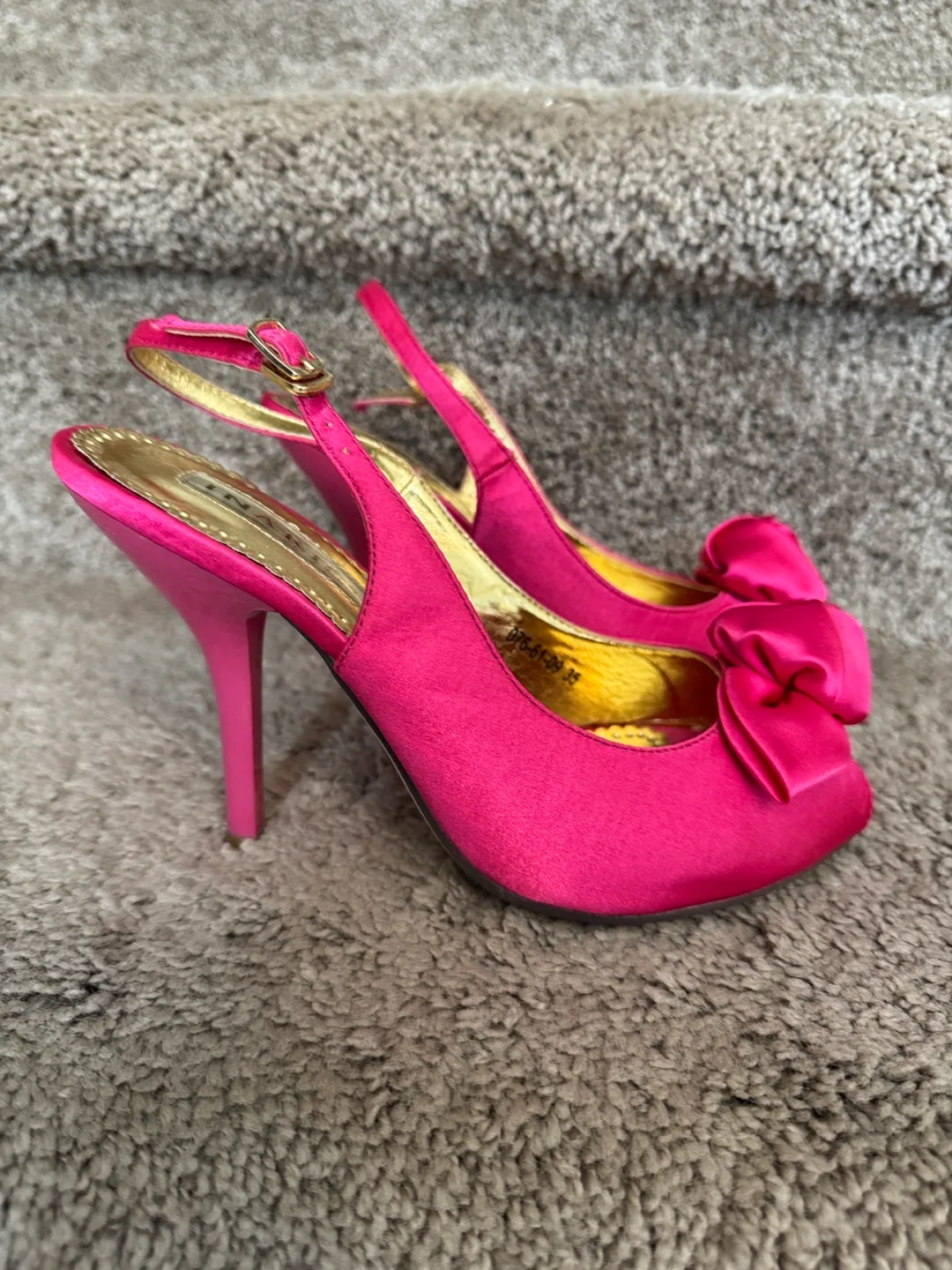 Inario Pink Heels - Size 35 thumbnail