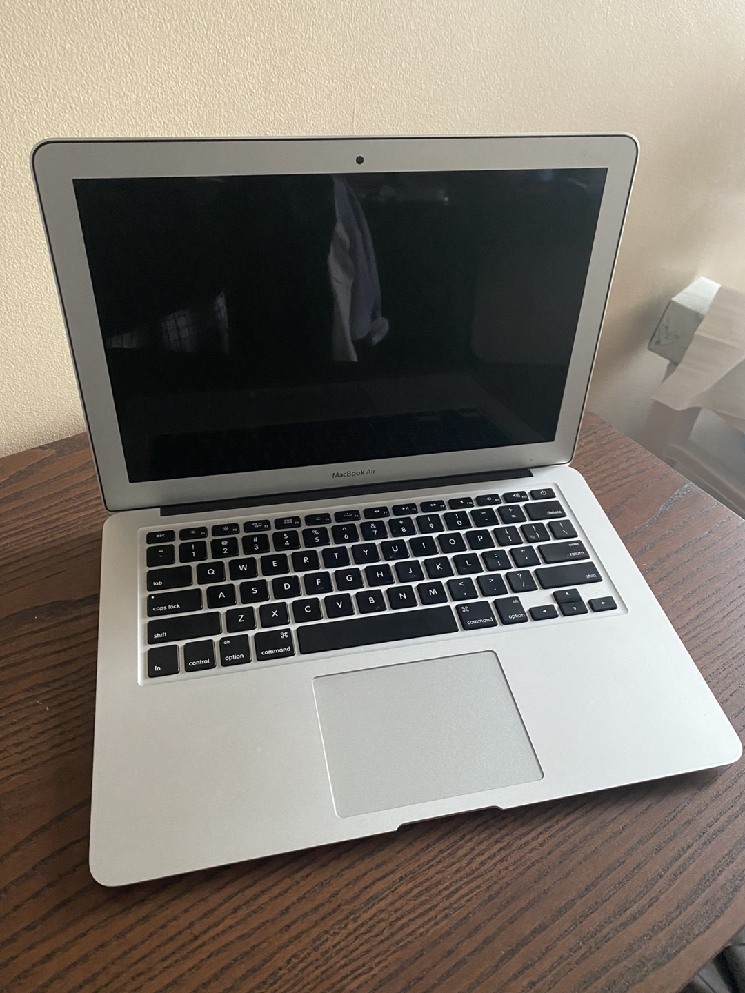 MacBook Air 13” – Early 2015 – Excellent Condition – $250 CAD