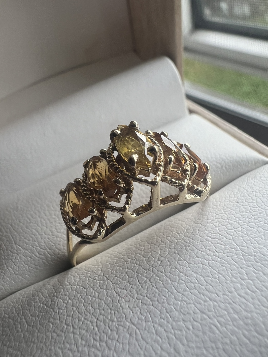 10 k Vintage Gold Ring with Citrine Stones - photo 4