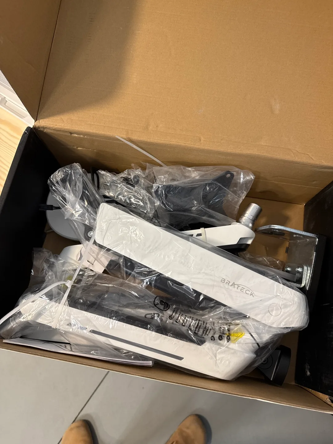 Brateck Dual Monitor Arm image indicator(2)