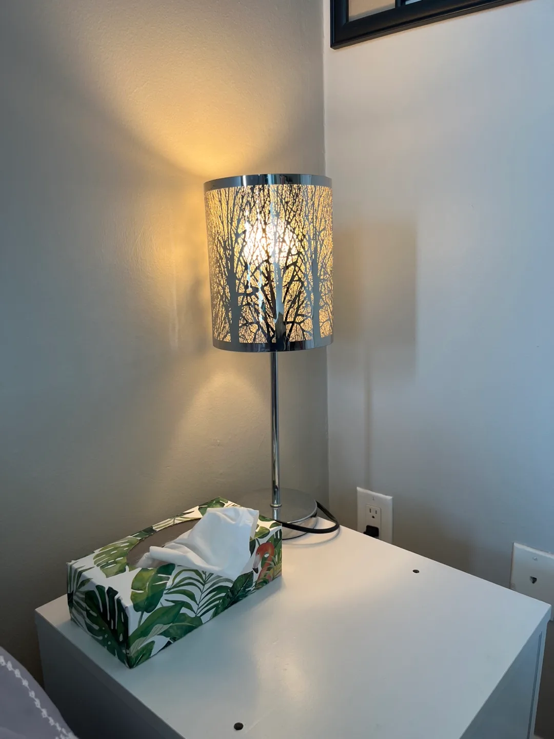 Tree Design Table Lamp image indicator(3)