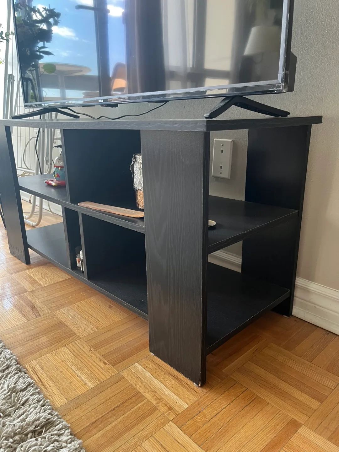 TV Stand image indicator(2)