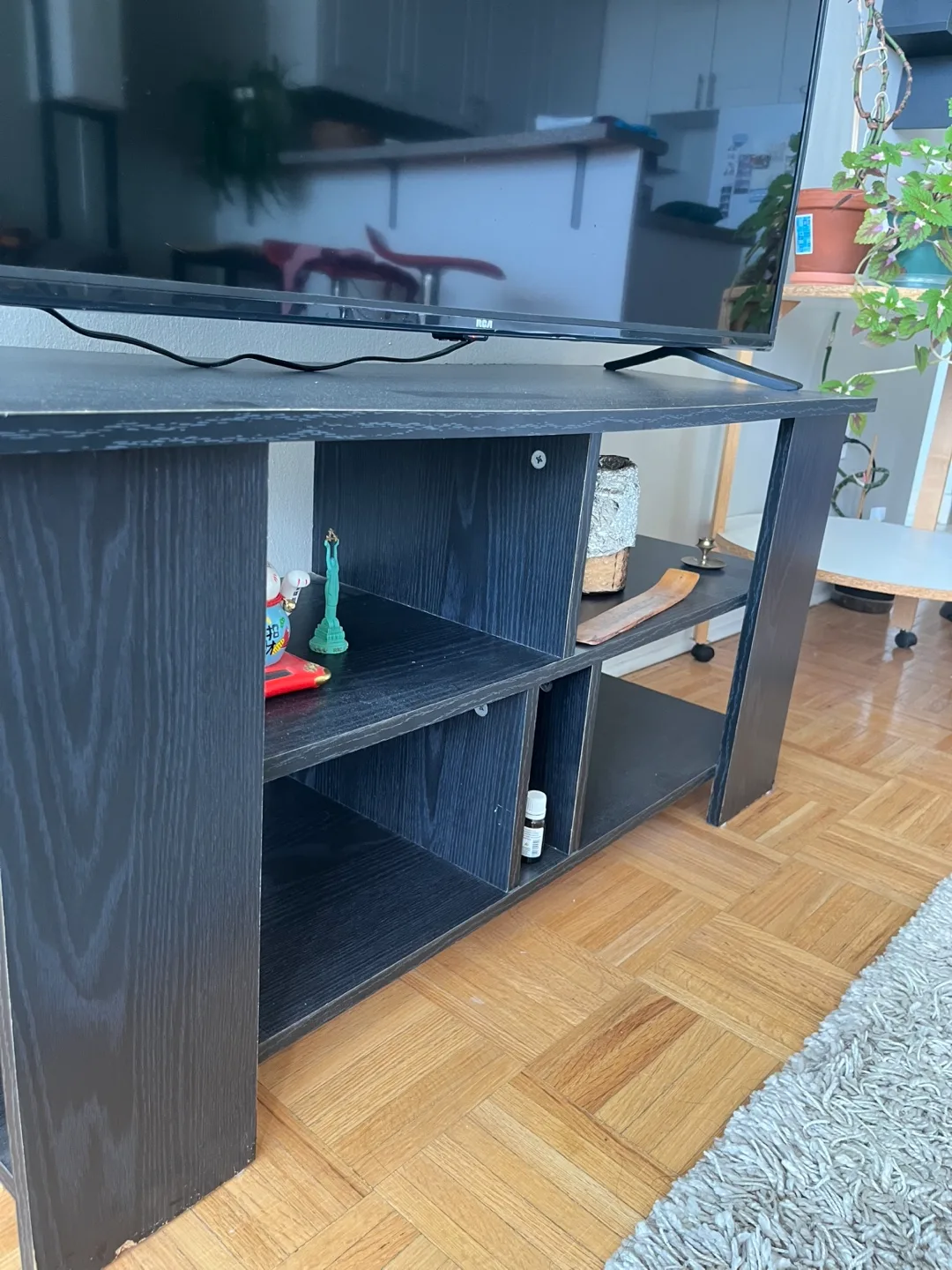 TV Stand image indicator(3)