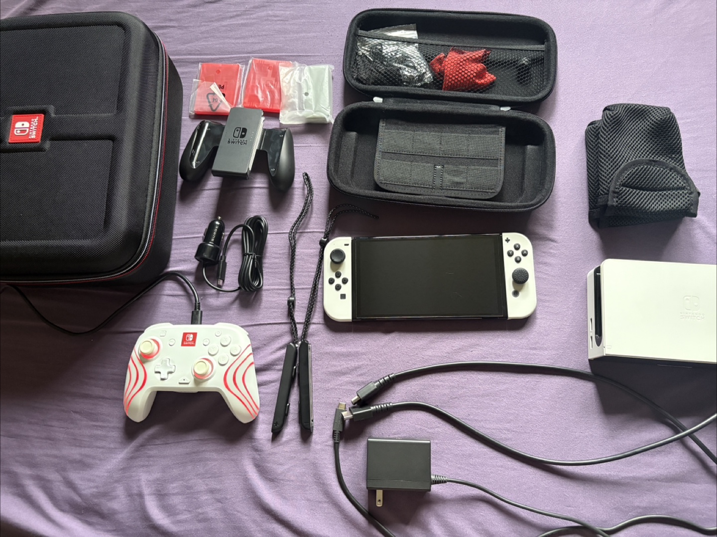 Nintendo Switch OLED White + Controller & Accessories - photo 5
