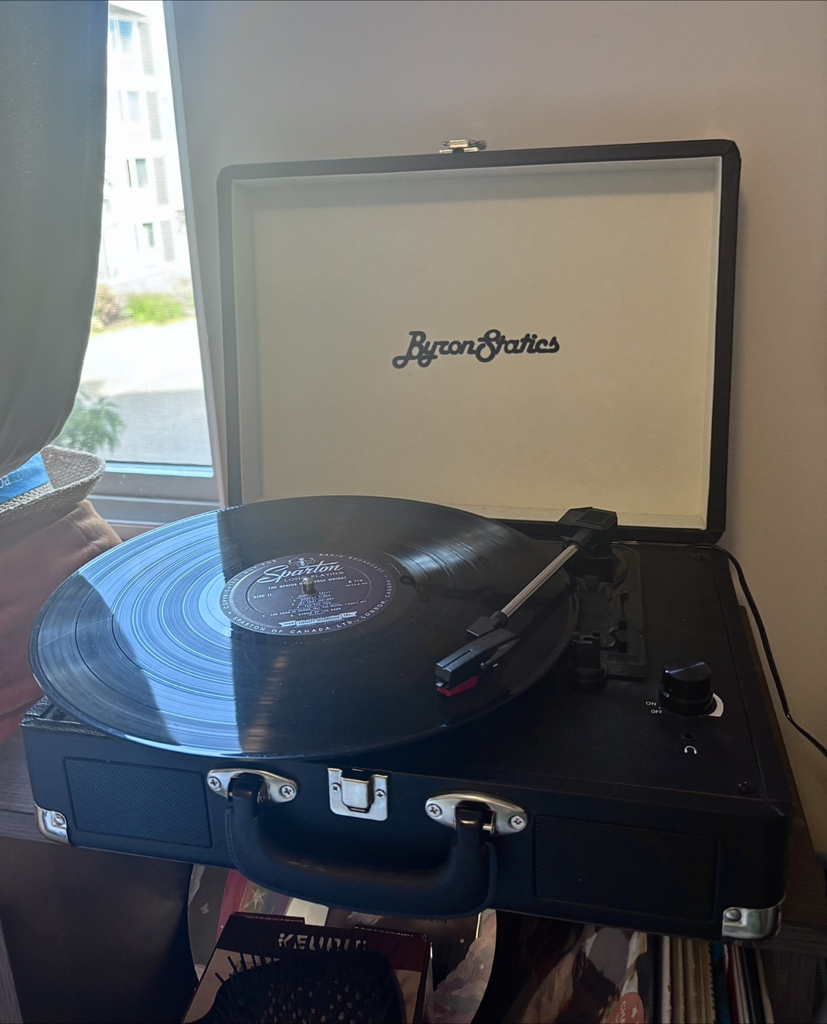 Byron Statics Portable Record Player