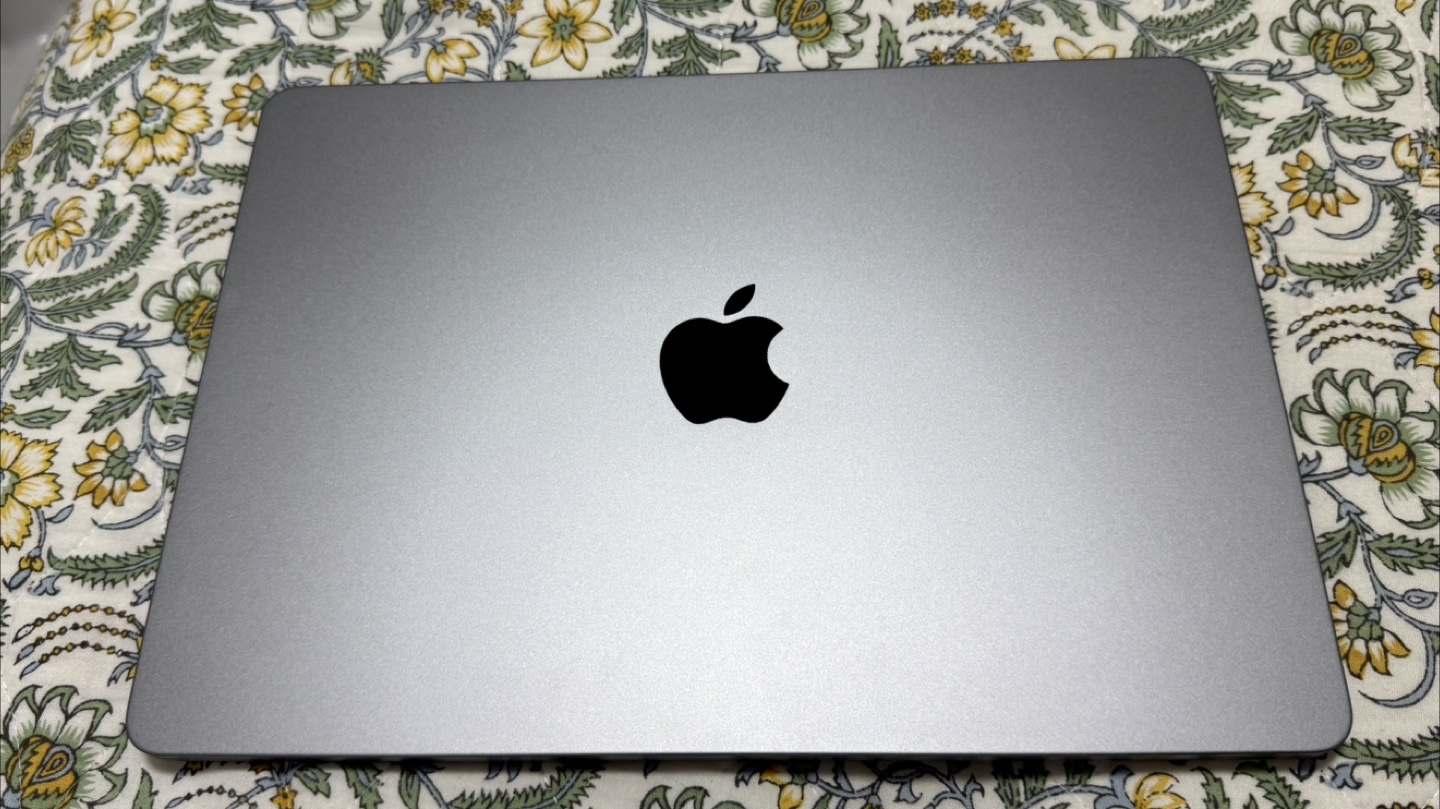 Apple Macbook Air M2_512gb - Excellent Condition - photo 5