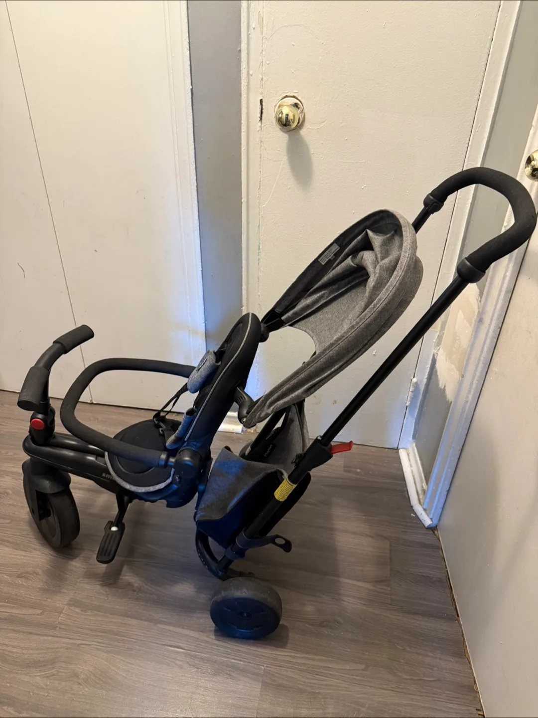 Smartrike Folding Grey Stroller Trike image indicator(4)