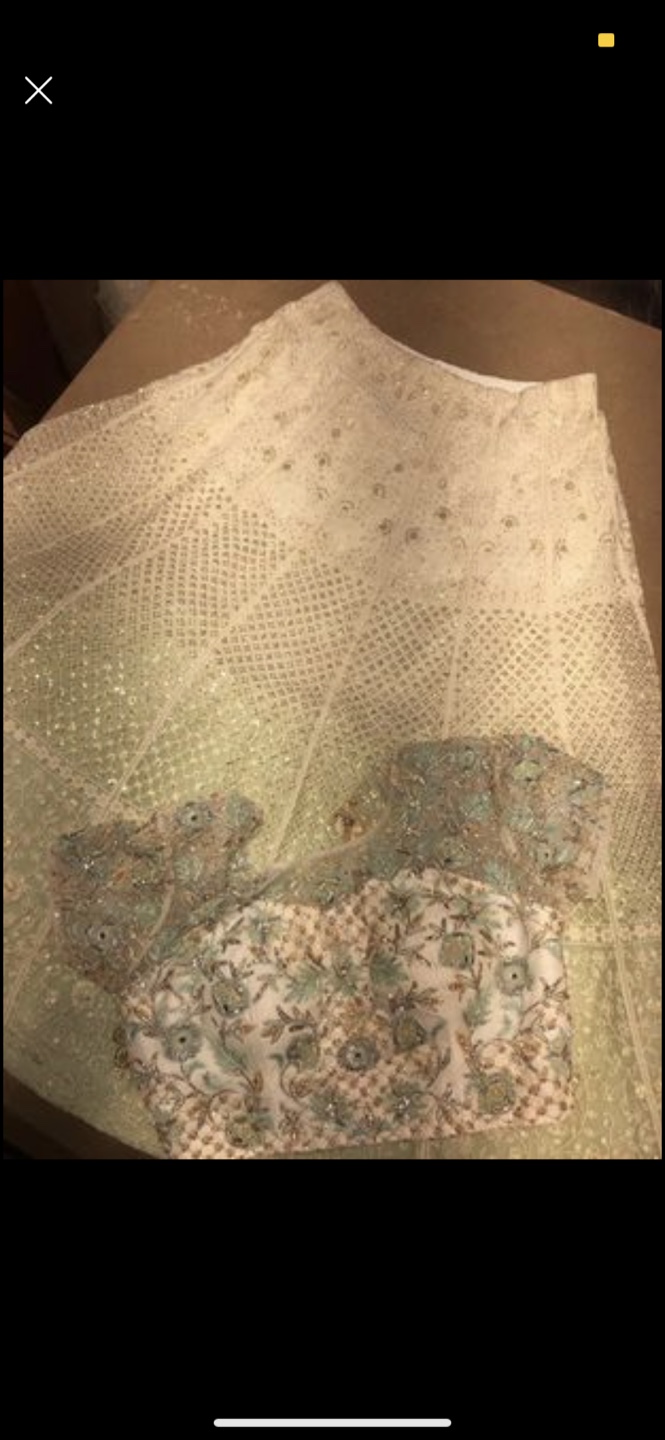 Lehenga Choli Set - Women's Traditional Outfit - photo 5