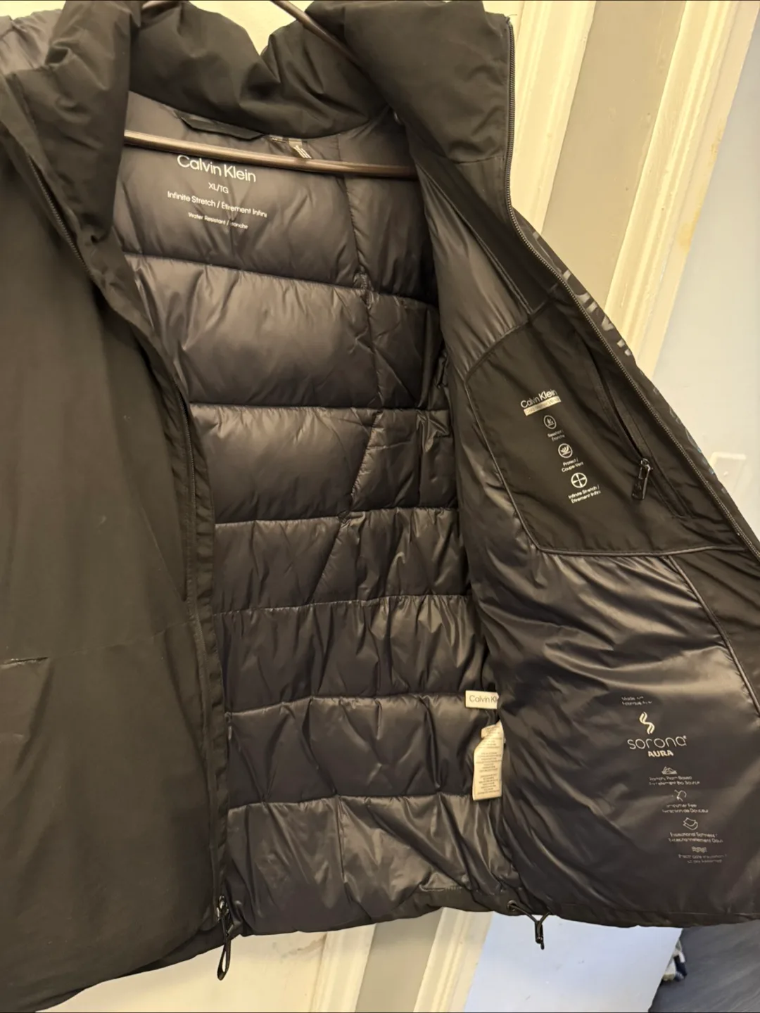 Calvin Klein Black Puffer Jacket - XL image indicator(3)