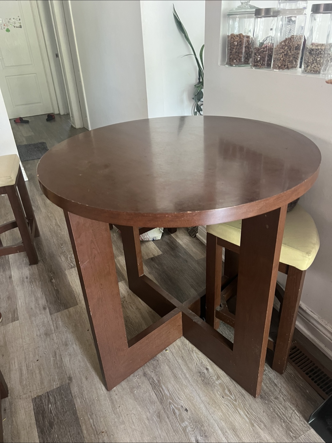 Round Wooden Dining Table with 4 Stools - photo 3