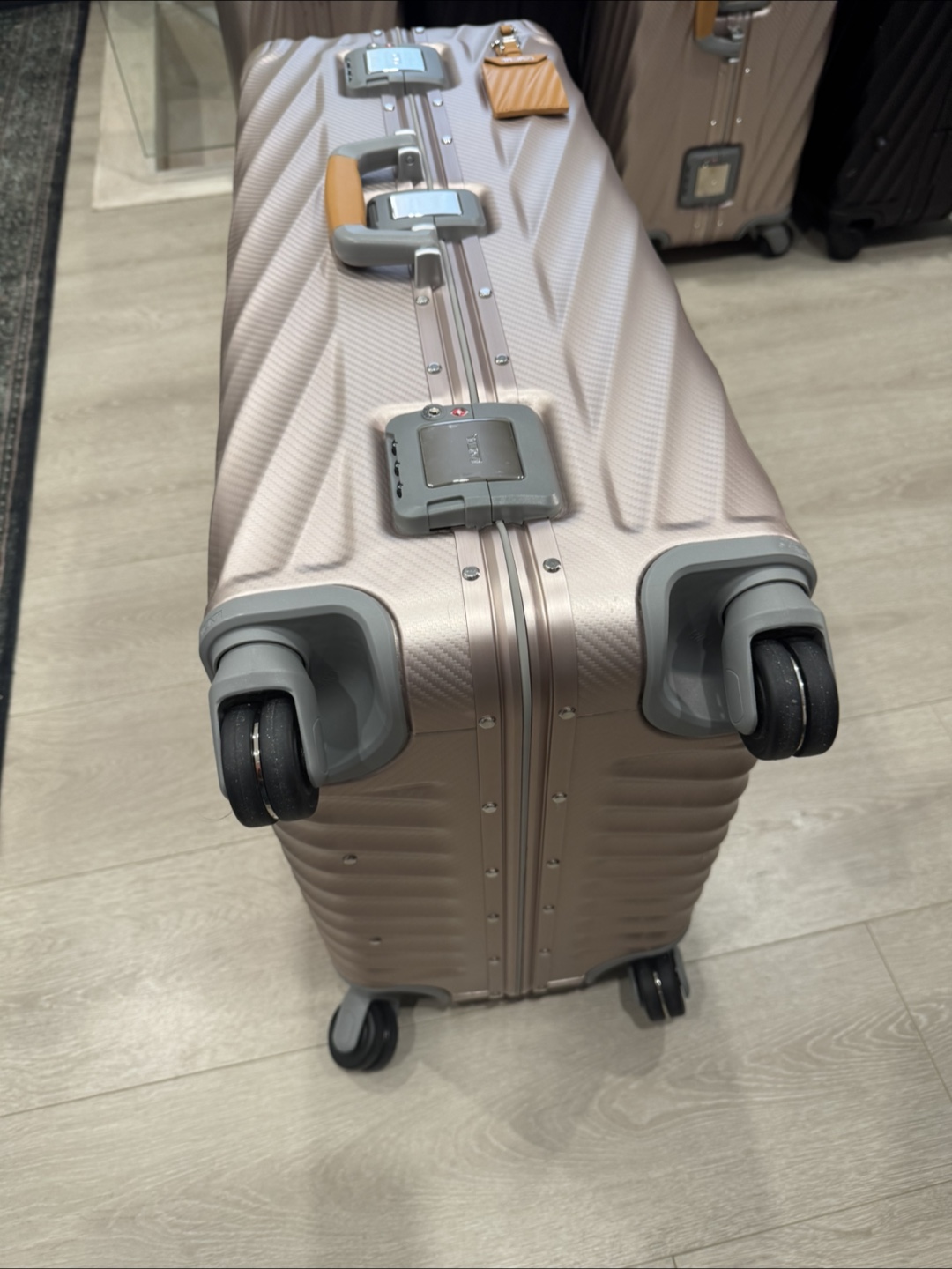 TUMI 19 Degree Aluminum Rose Gold Large Suitcase - photo 3