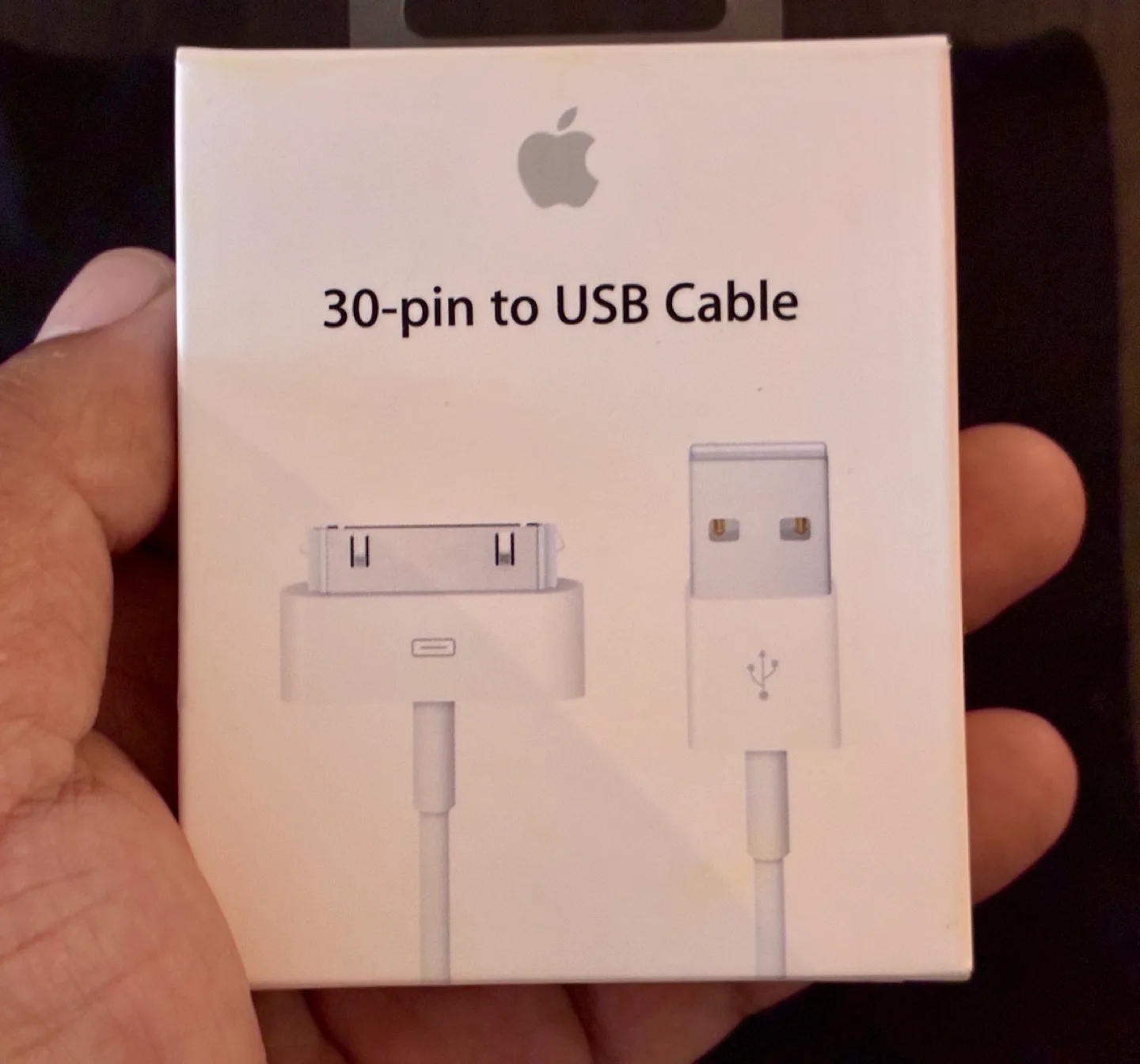 iPod Nano 3rd Gen 4gb (near mint!) w/ new cable image indicator(8)