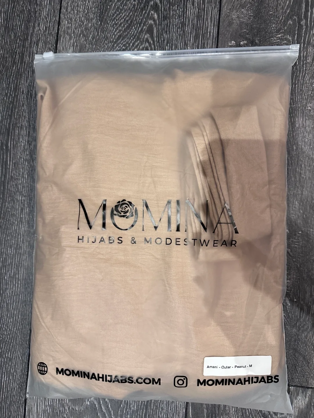 NEW Momina Amani Textured Abaya Outer image indicator(10)