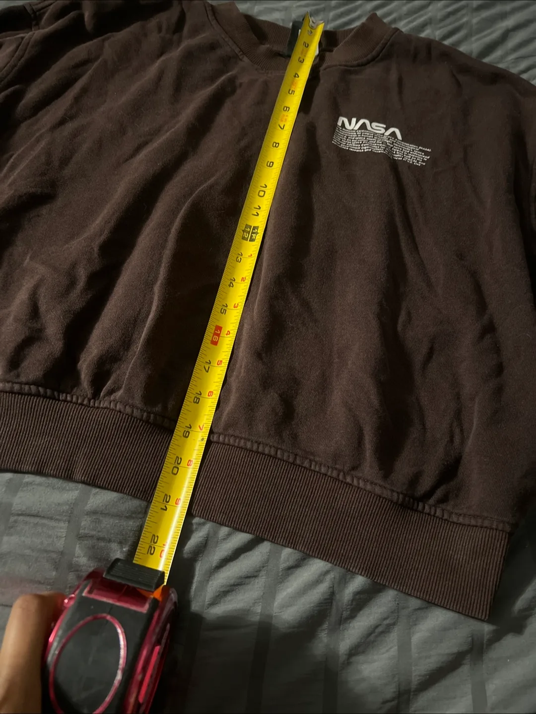 Divided NASA Brown Sweatshirt - Size L image indicator(5)