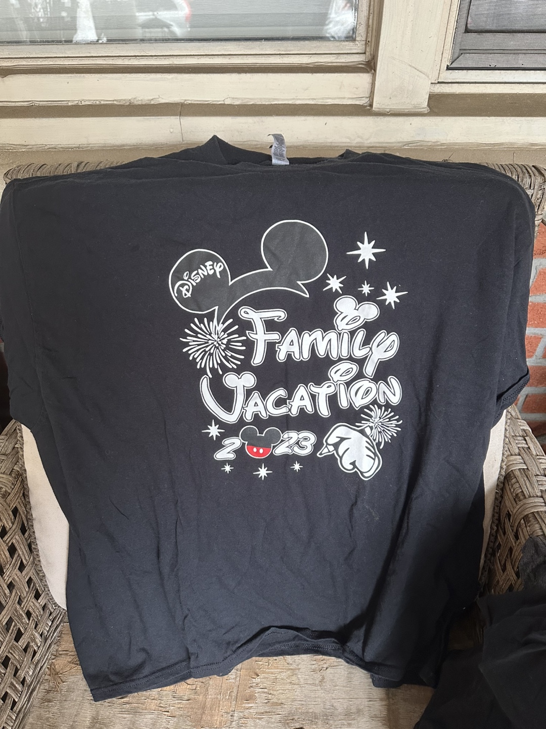 Disney Family Vacation 2XL T-Shirt - photo 2