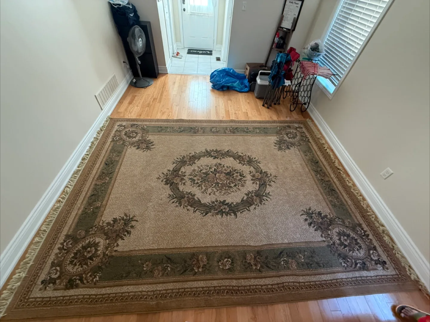 Area rug / carpet (8 x 11 inches) thumbnail
