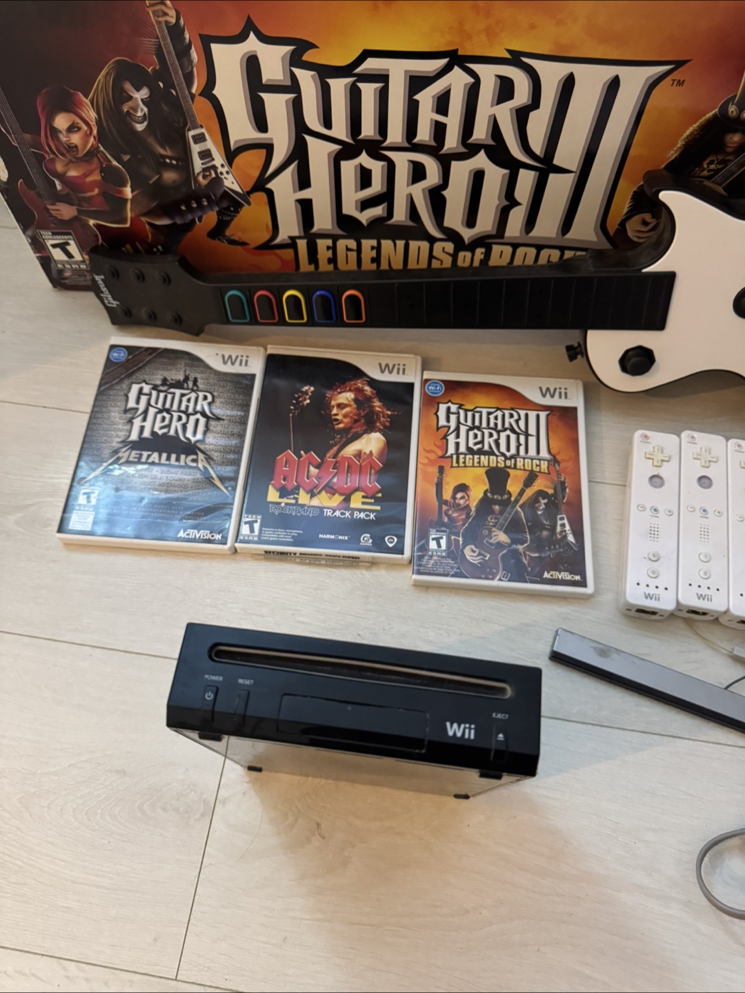 Guitar Hero Legends of Rock Wii Bundle - photo 2
