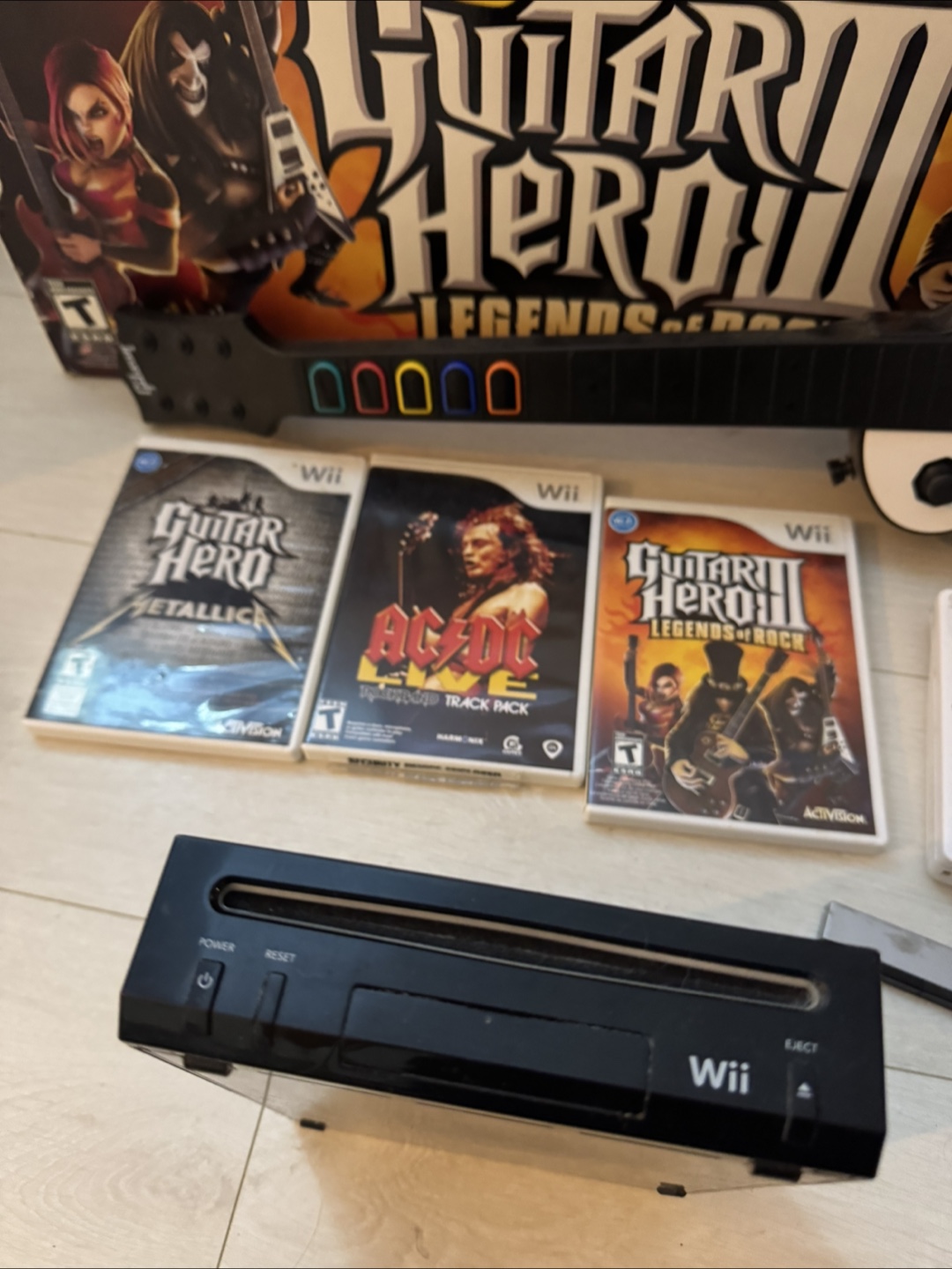 Guitar Hero Legends of Rock Wii Bundle - photo 5