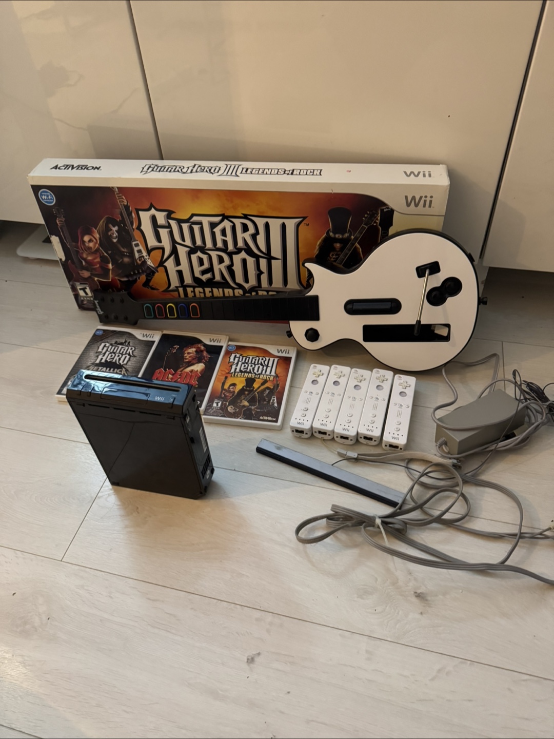 Guitar Hero Legends of Rock Wii Bundle