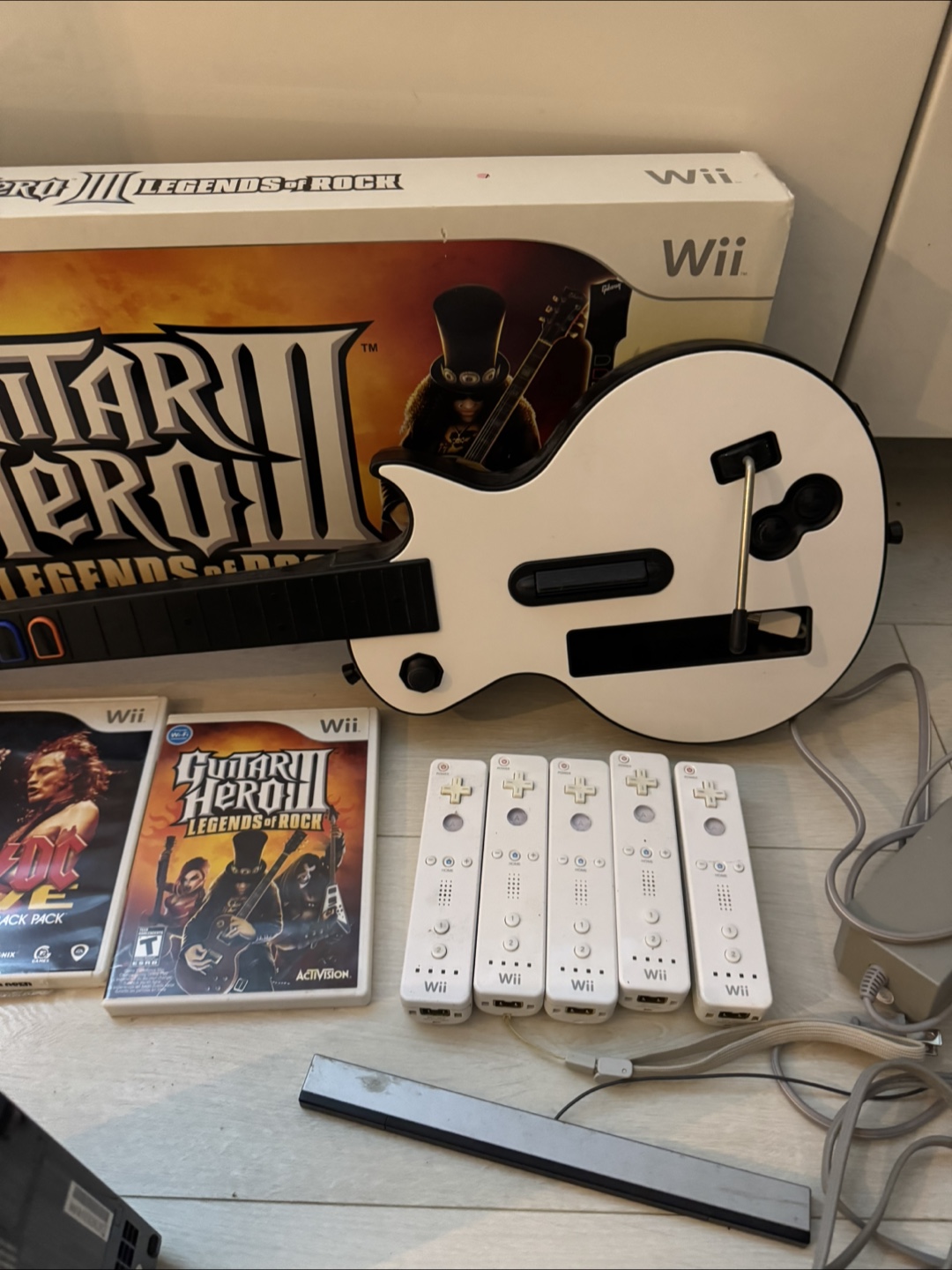 Guitar Hero Legends of Rock Wii Bundle - photo 4