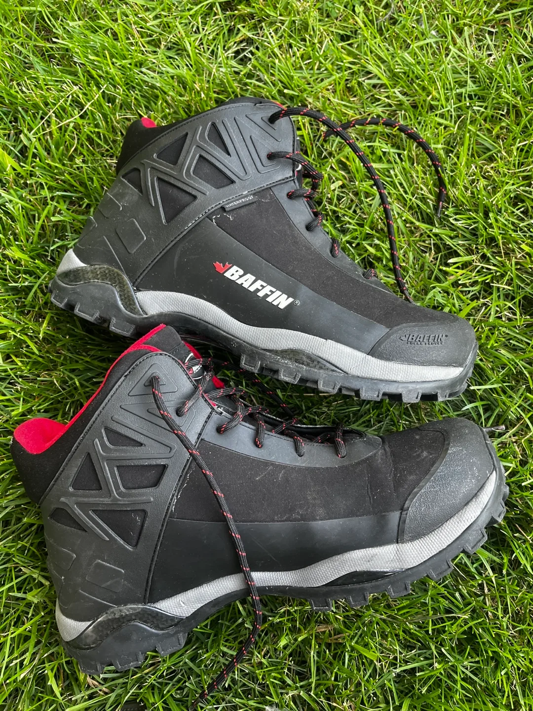 Baffin Black/Red Insulated Winter Boots image indicator(2)