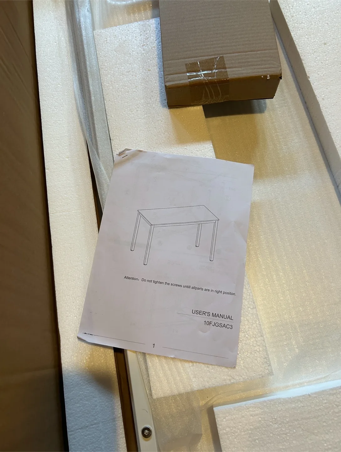 White Desk 55.1 in x 23.6 in image indicator(4)