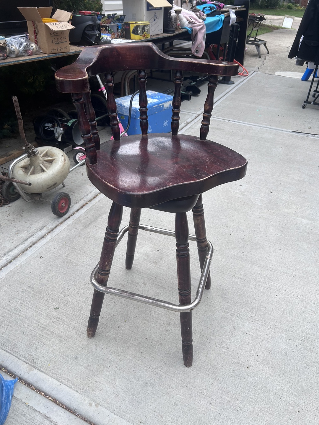 Wooden spinny Bar Stool