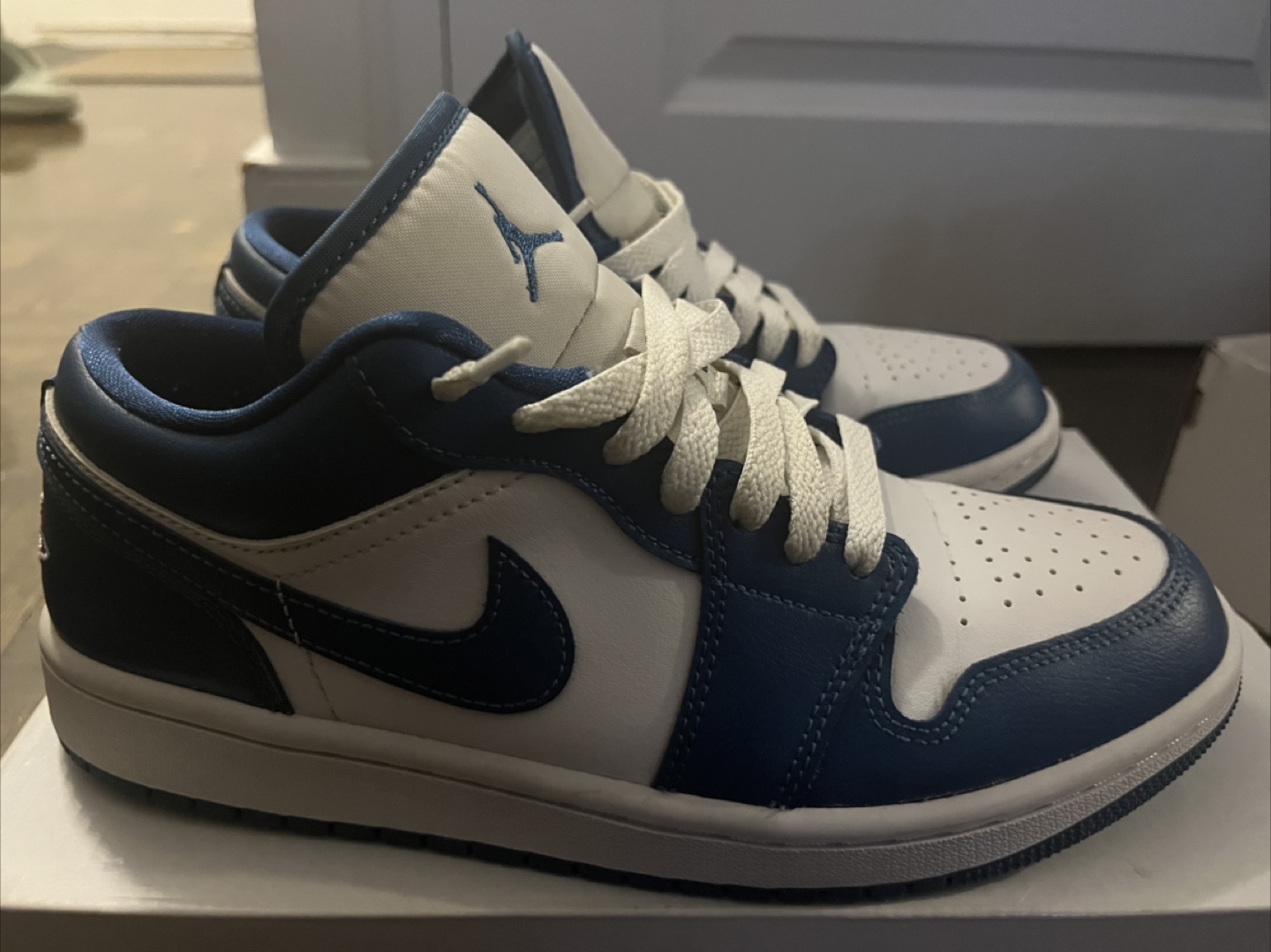 Air Jordan 1 Low White/Marina Blue, Size 7.5 - photo 5