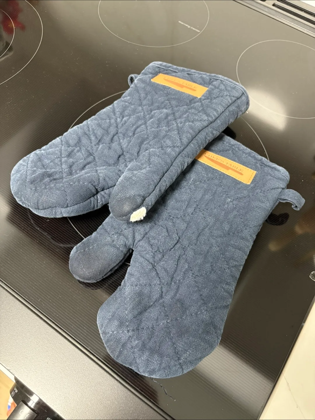 Oven mitts thumbnail