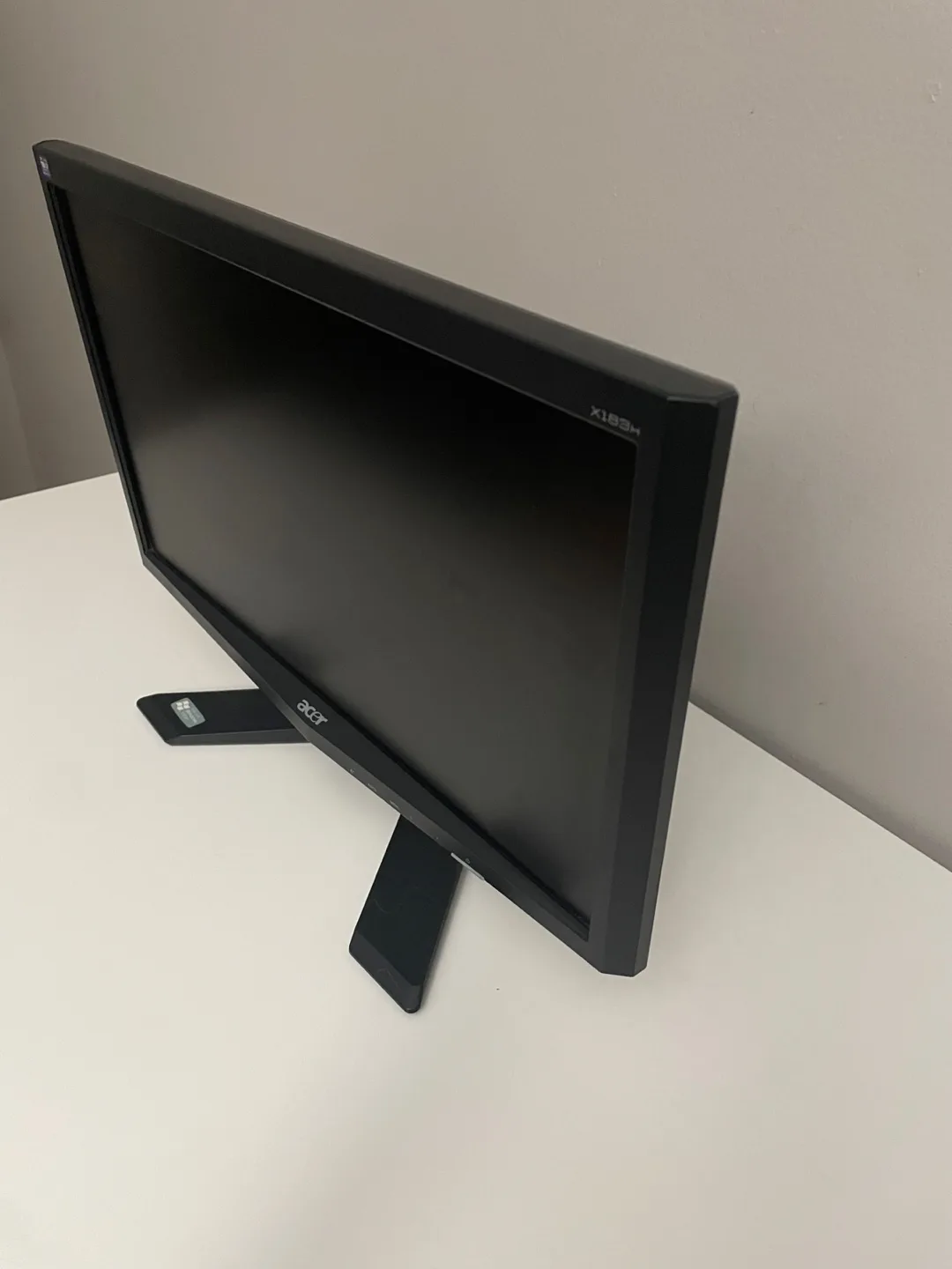 Acer X183H 18.5″ LCD Monitor – Excellent Condition image indicator(3)