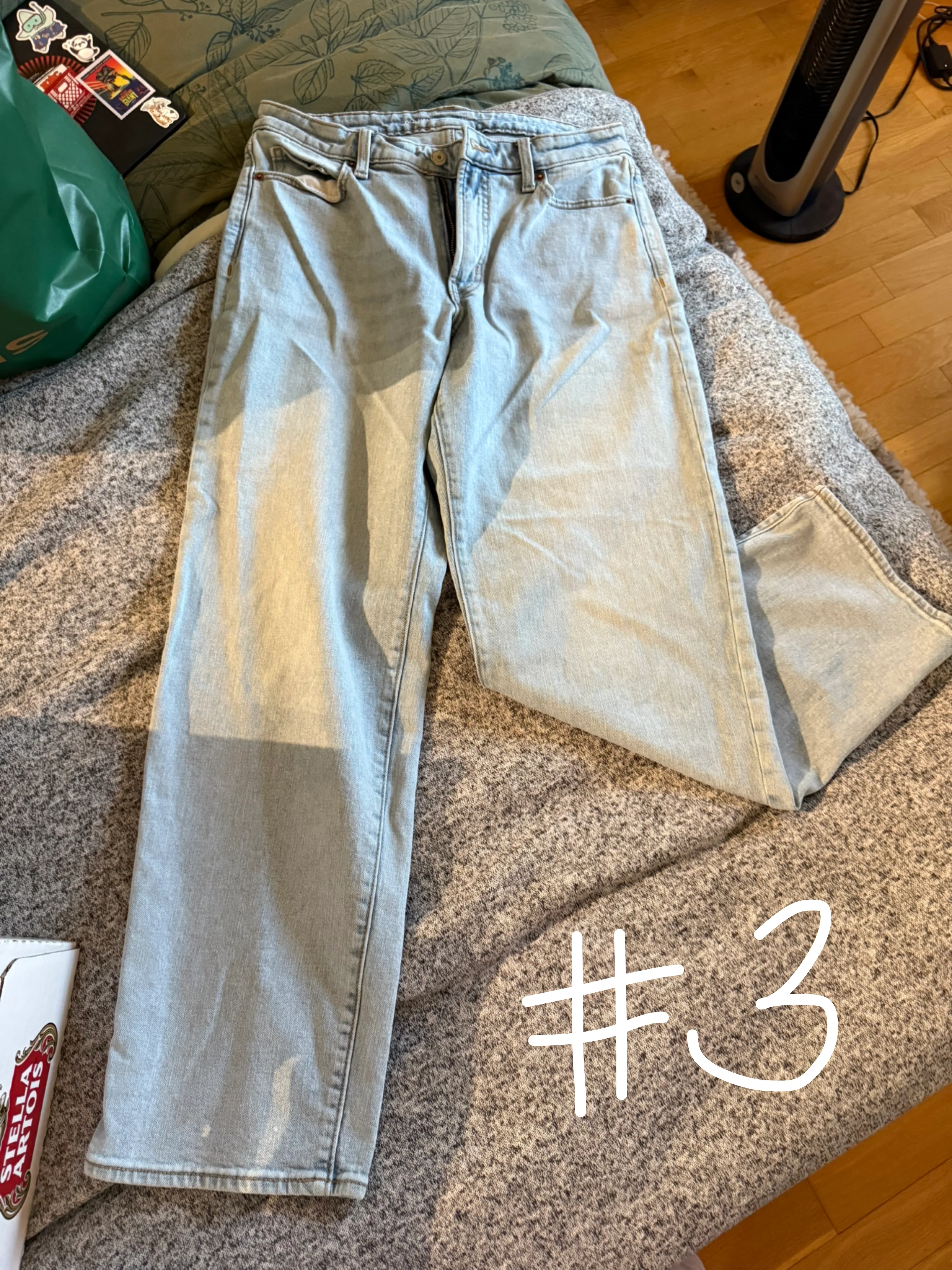 Assorted H&M (Size10,14) and Old Navy (Size10,12) Women's Jeans image indicator(3)