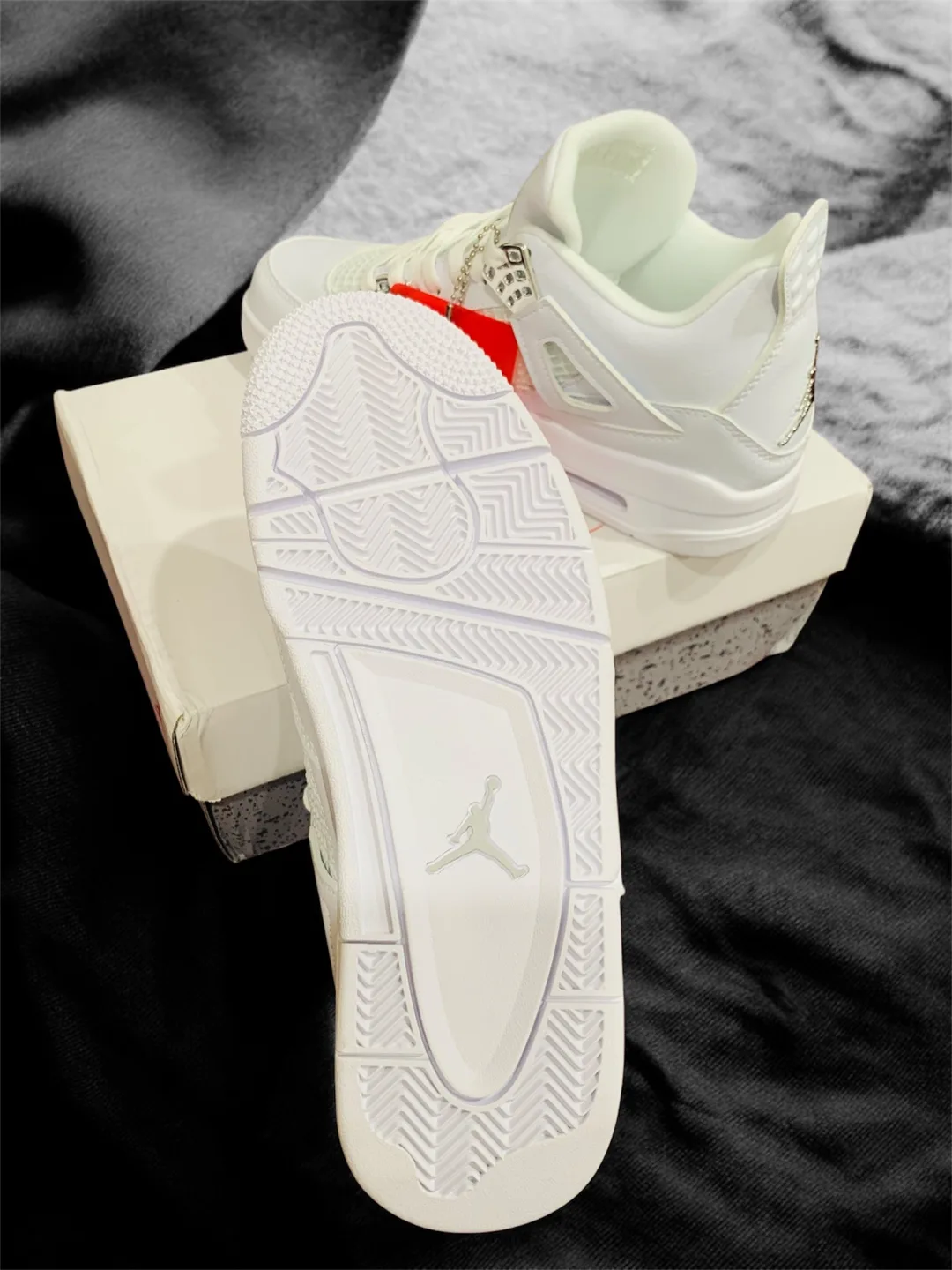 New Air Jordan 4 Retro Pure money image indicator(3)