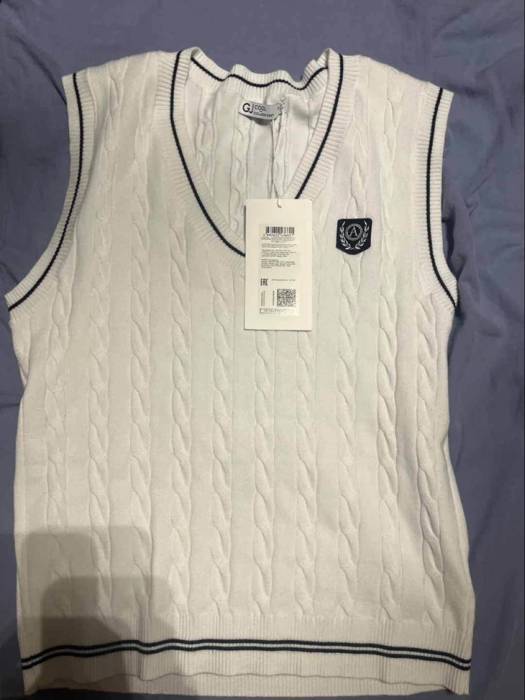 GJ Cool College Cables Vest thumbnail