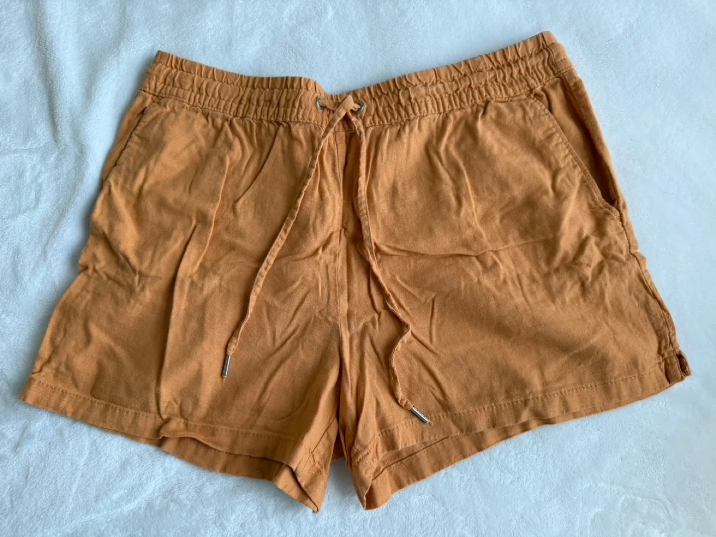 H&M Tan Shorts - Size M thumbnail
