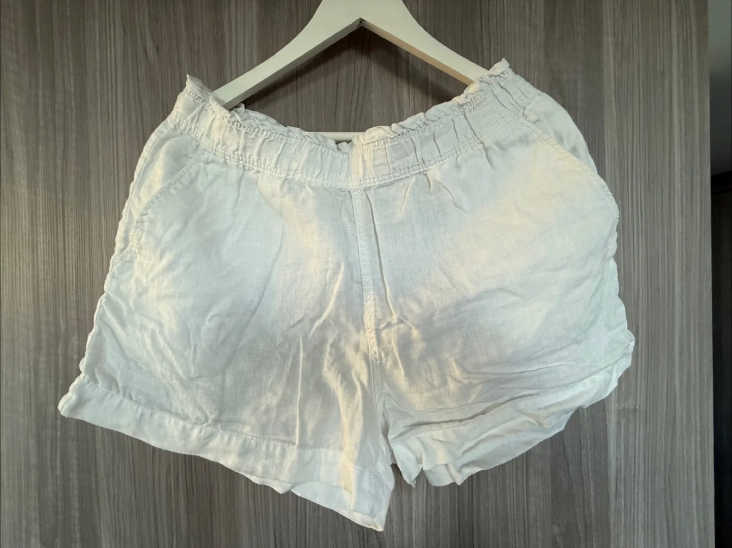 H&M White Linen Shorts - Size M thumbnail