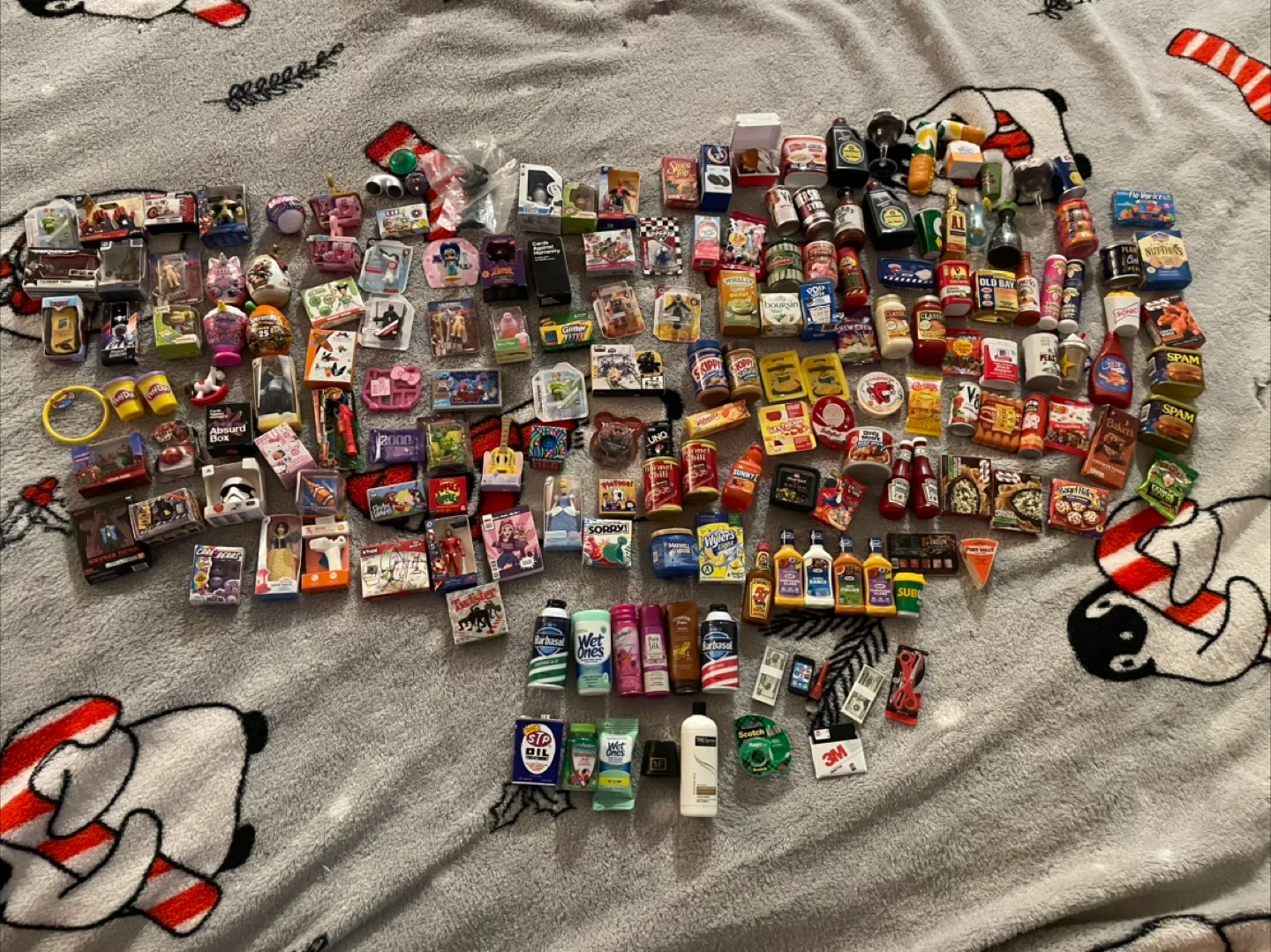 HUGE Mini Brands Lot 181pc thumbnail