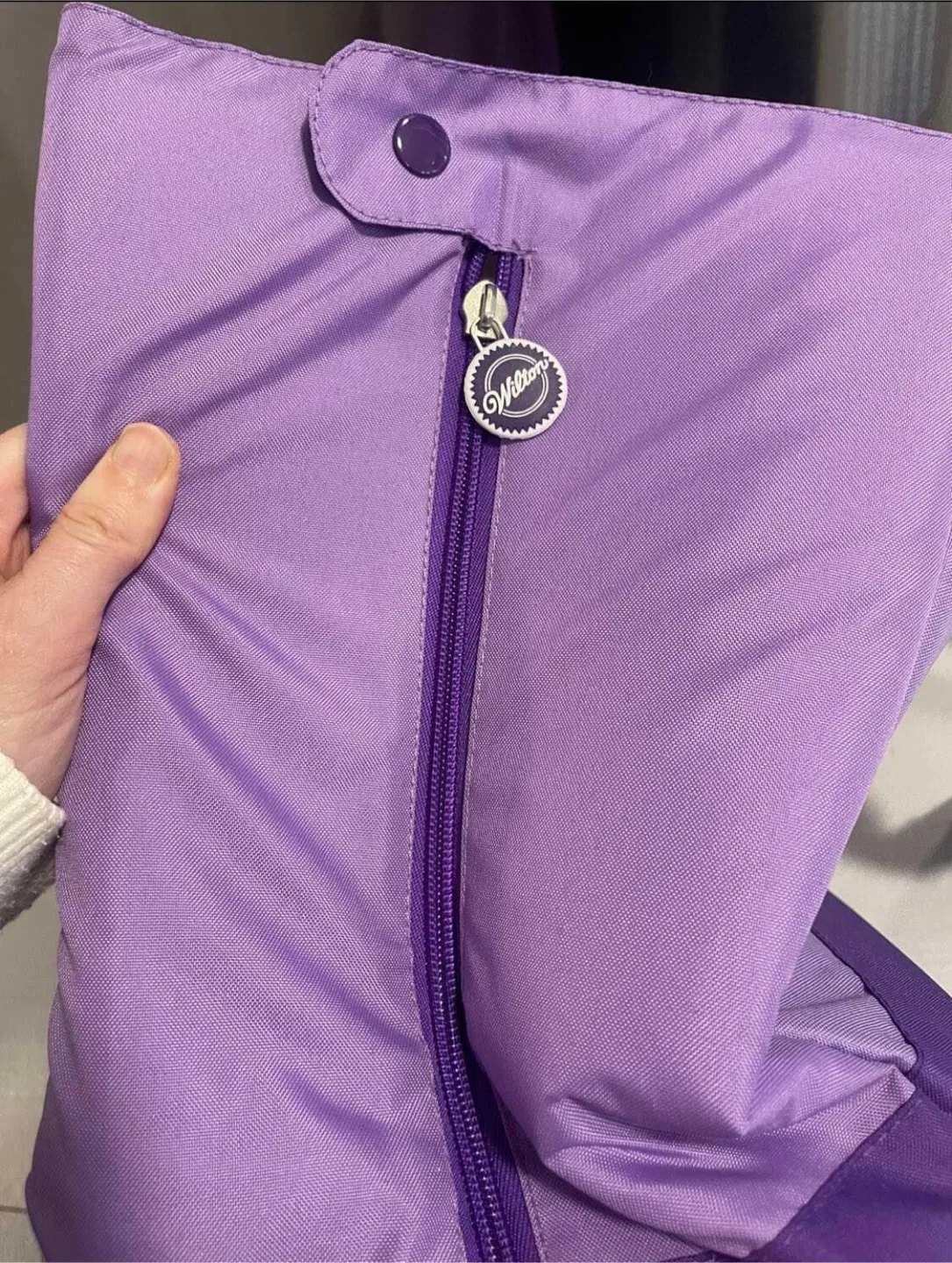 NEW! Wilton Decorator Tote image indicator(4)