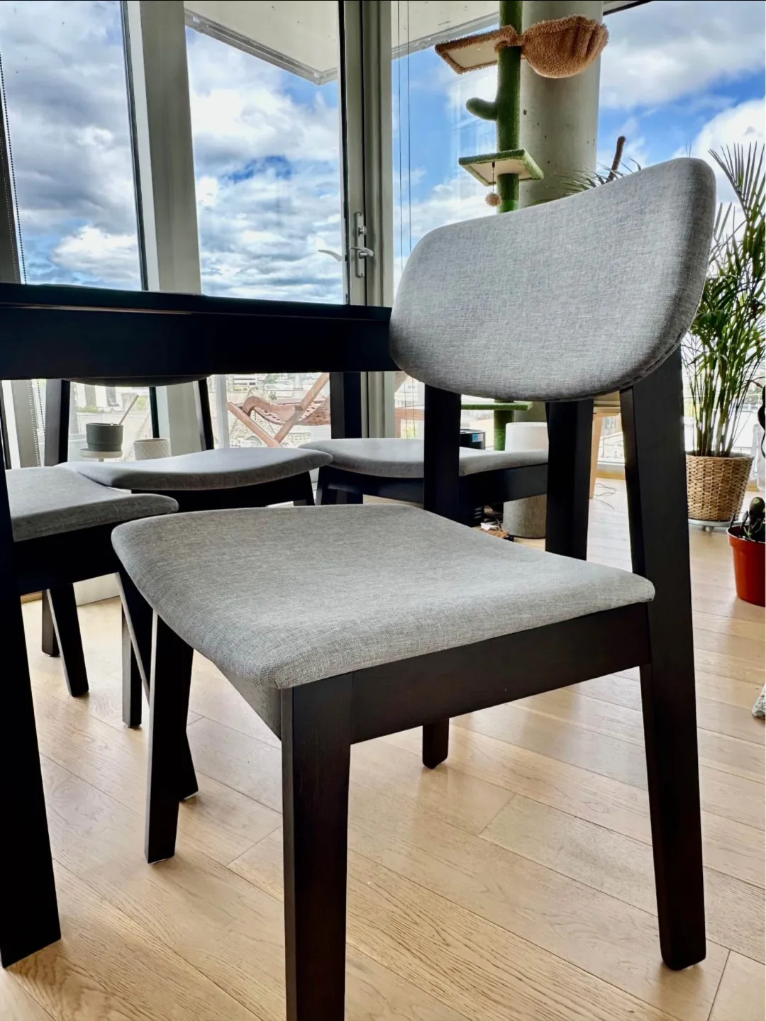 Dining Table with 4 Chairs - Structube image indicator(4)