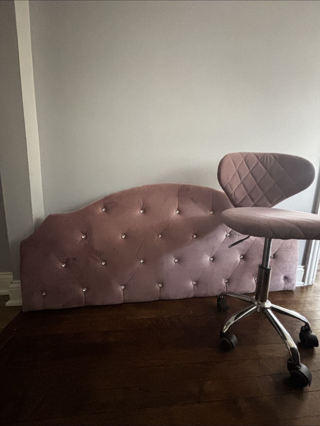 Pink Velvet Vanity Chair & Headboard Set - photo 2