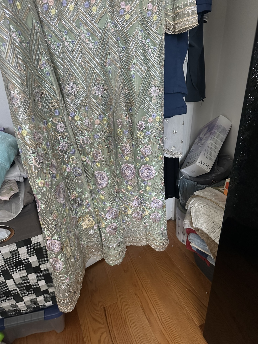 Embroidered Dress - Light Green