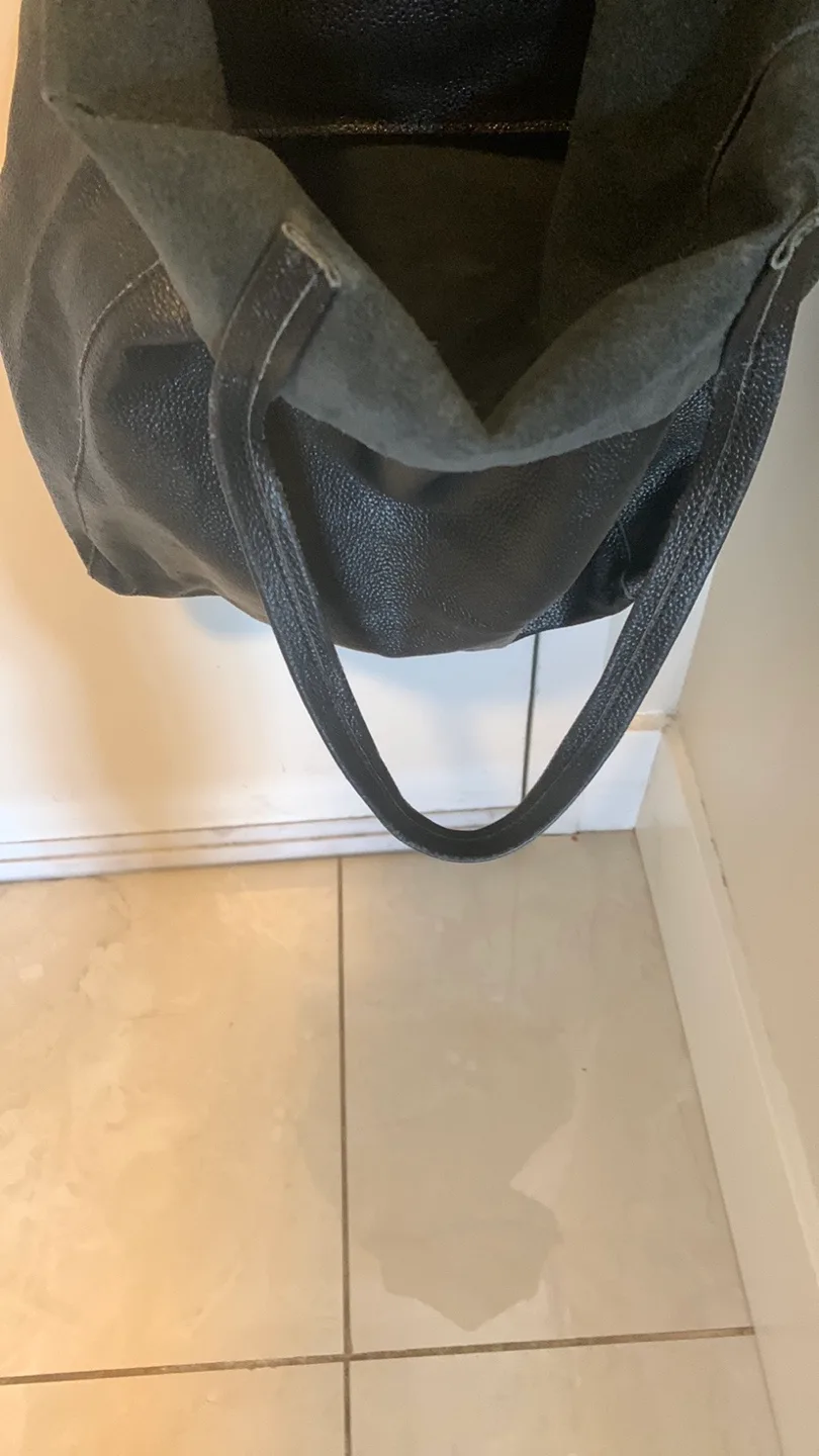 Black Leather Tote Bag image indicator(5)