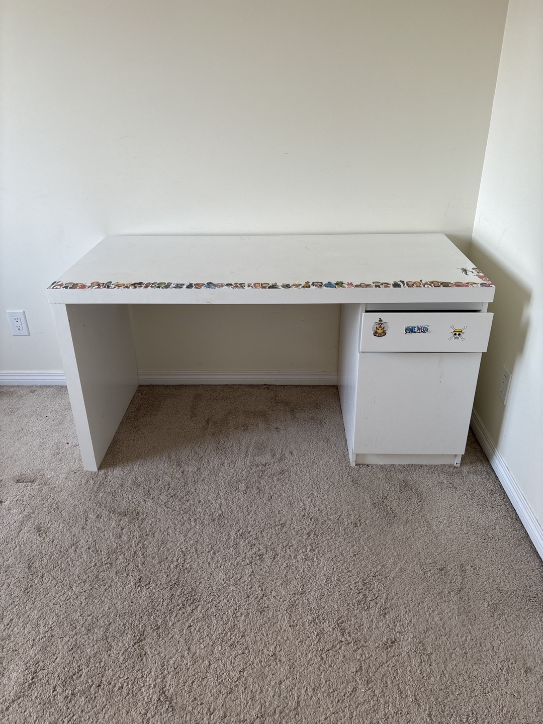 White Desk