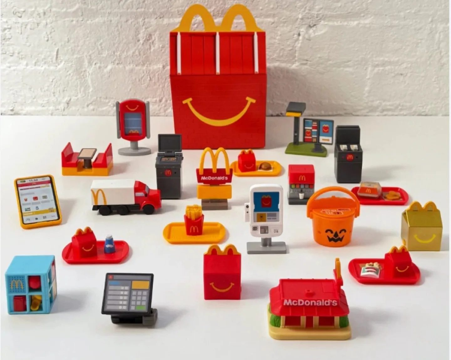 Mcdonald’s “lil mcdonald’s” Happy Meal Toy | Booth image indicator(3)