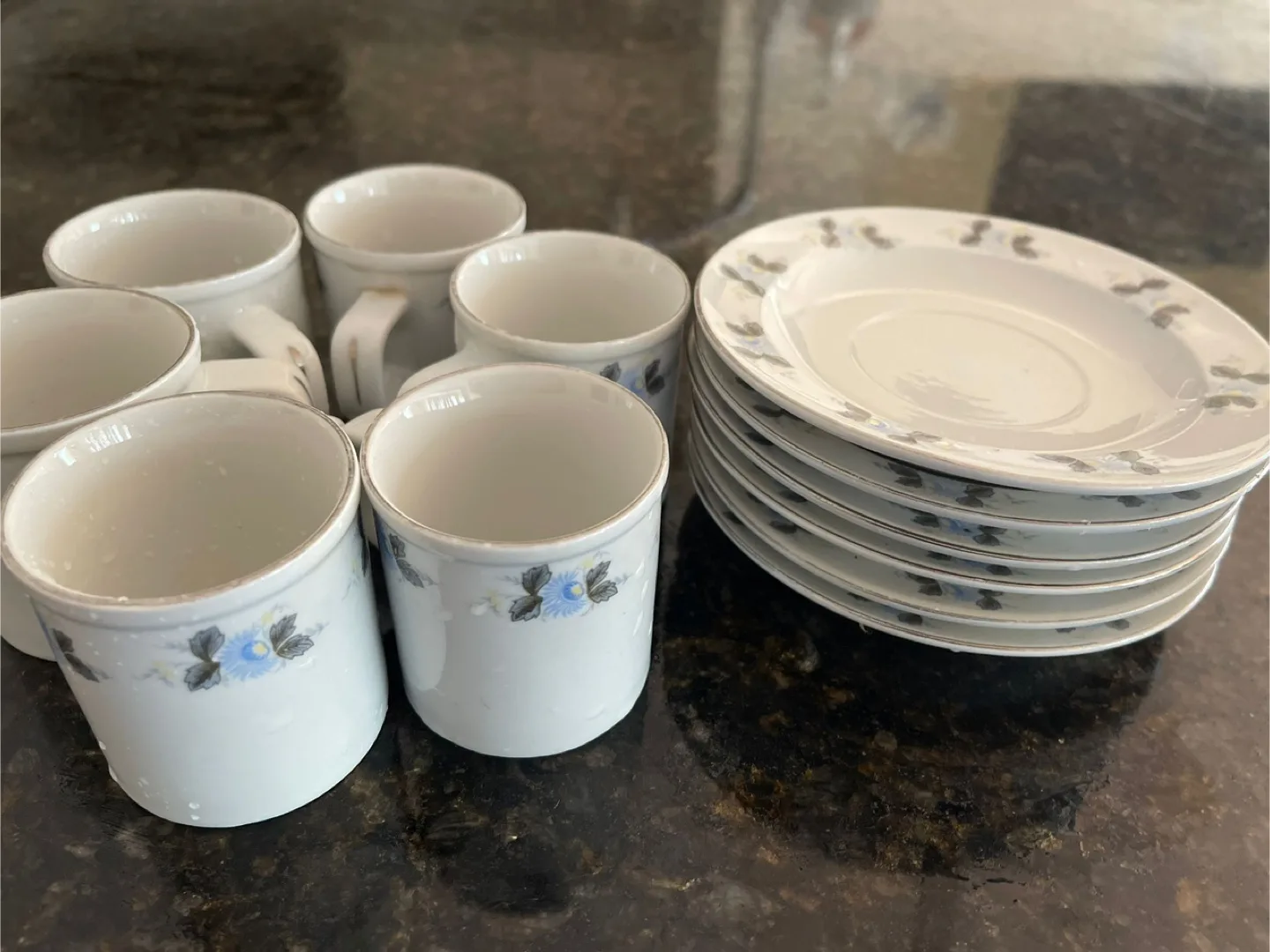 Vintage Tea Cup and Saucer Set image indicator(2)