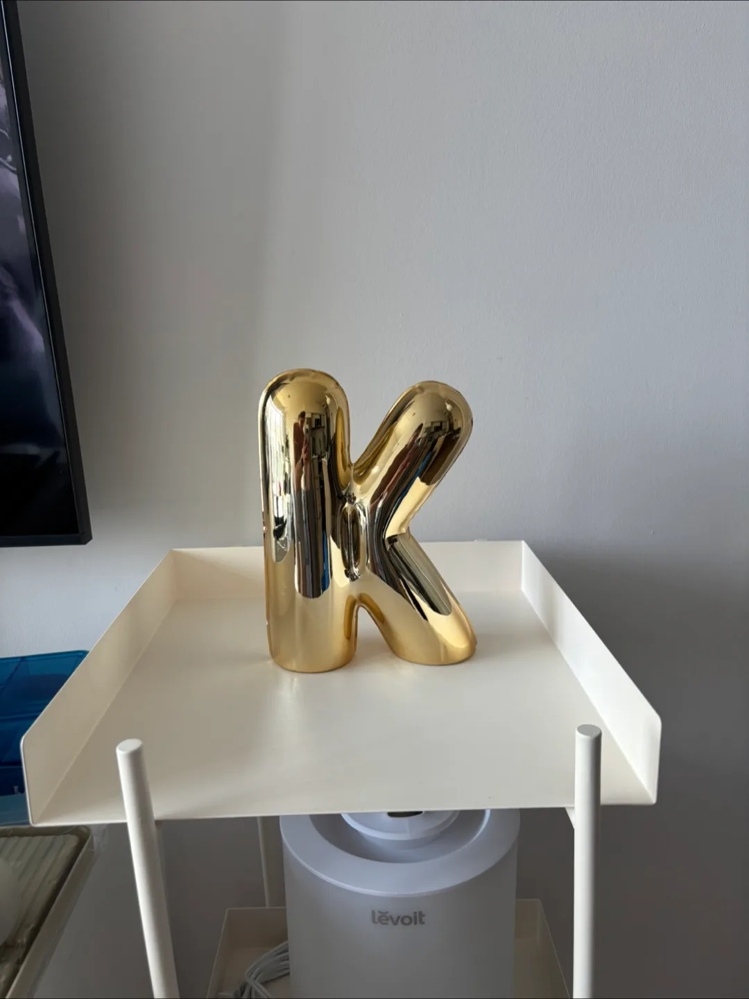 Gold 'K' Letter Balloon Decoration thumbnail