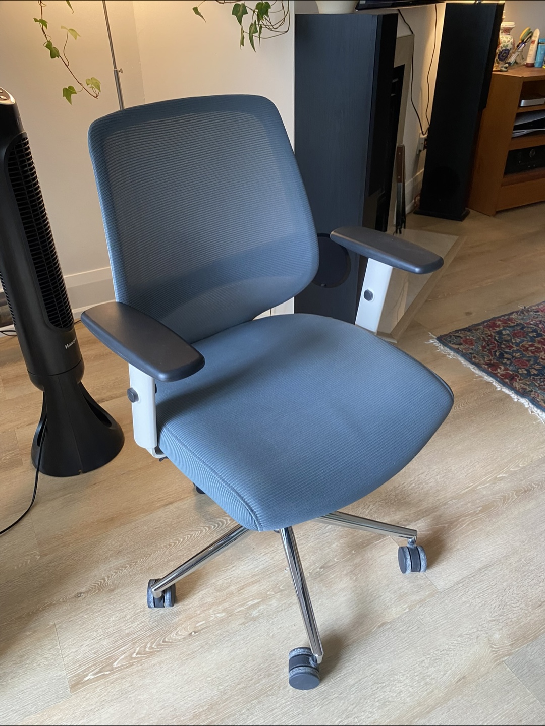 Branch Ergonomic Desk Chair - Grey