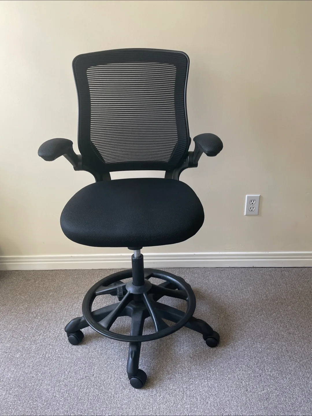 Belnick Black Office Chair thumbnail